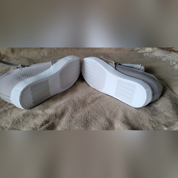 Steve Madden Click Wedge Sneakers - Gray - Size 8 M. - Picture 6 of 8